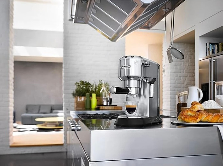 اسپرسو ساز دلونگی مدل EC685