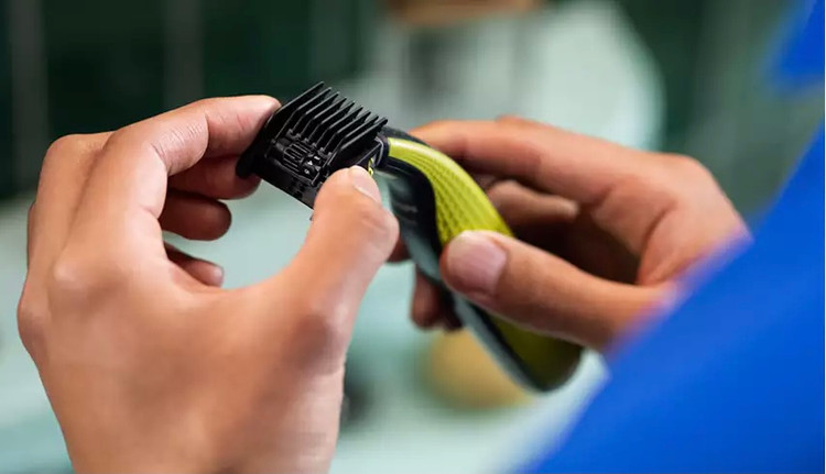 ماشین اصلاح صورت و بدن وان بلید فیلیپس مدل QP2724/10